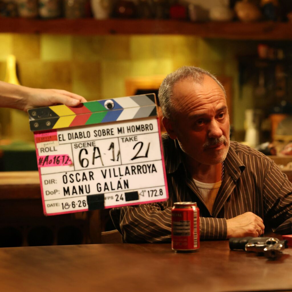 Javier Gutiérrez y Goizalde Núñez protagonizan ‘El Diablo Sobre mi Hombro’